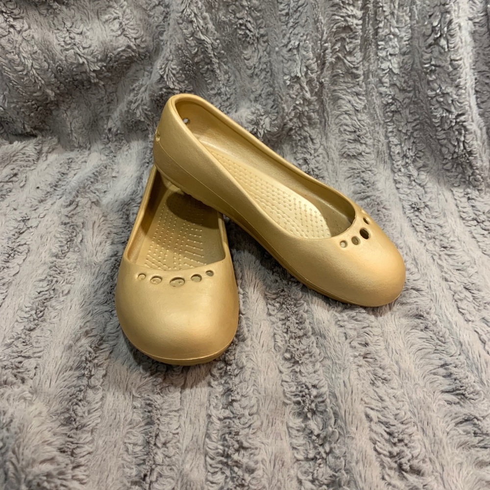 Croc women’s flats